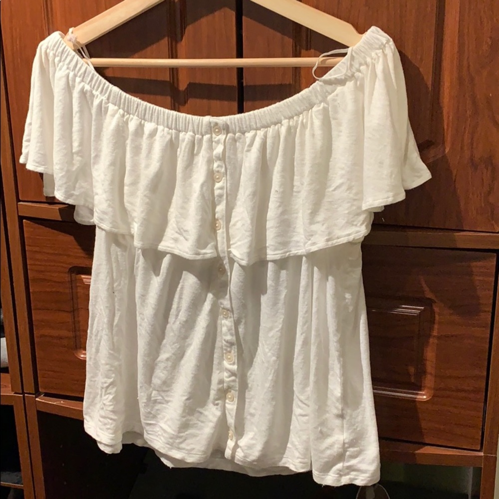 Off the shoulder American Eagle top